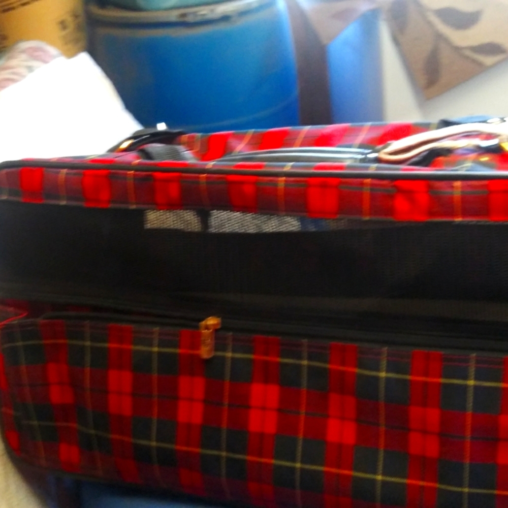 Dog carrier